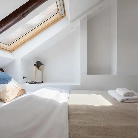 Modern Loft With Gallery In City Center Zagreb Exterior photo