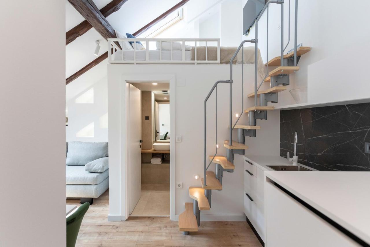 Apartment Modern Loft With Gallery In Center Zagreb
